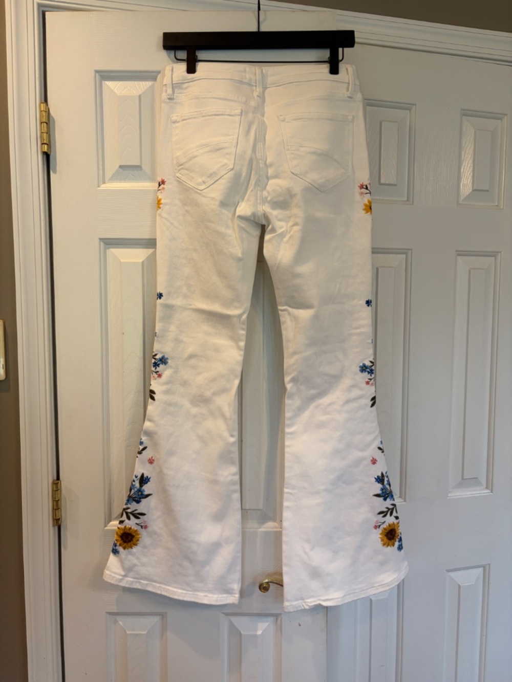 Free People x Driftwood Farrah Embroidered Flare Jeans White 28 - Picture 2 of 4